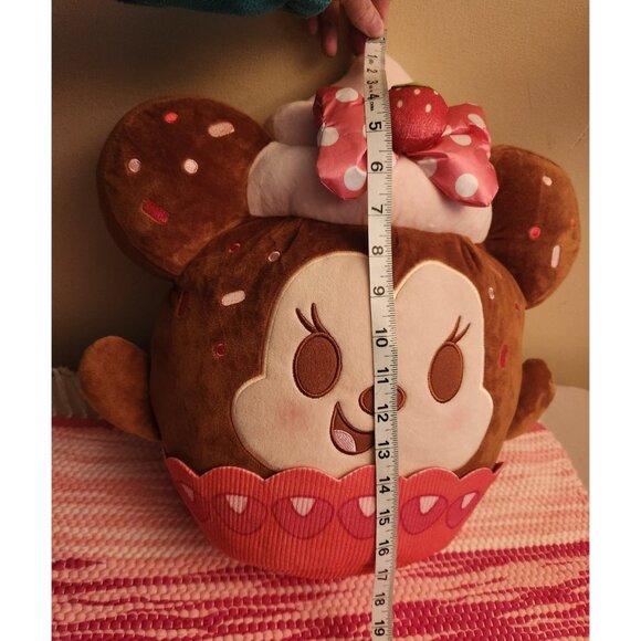 Minnie Mouse Strawberry Cupcake Disney Munchlings Plush - Picture 2 of 3